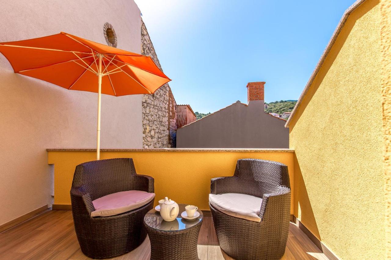 Tin 1 Apartment Vrbnik  Exterior photo