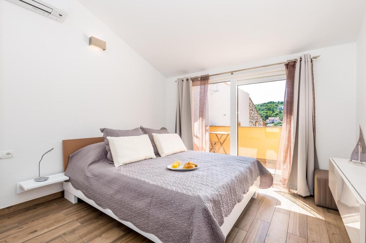 Tin 1 Apartment Vrbnik  Exterior photo
